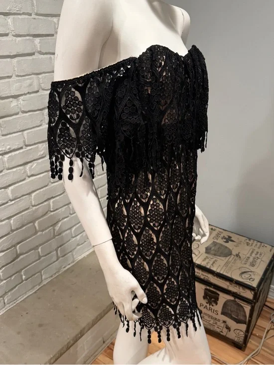 Stone Cold Fox Black Off Shoulder Fringe Boho Embroidery Lace Mini Festival IOWA - Picture 7 of 14
